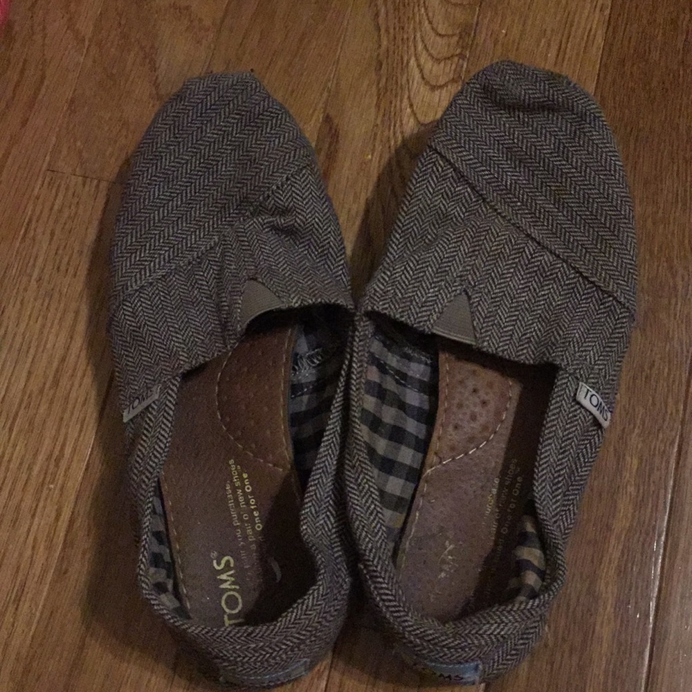 Toms